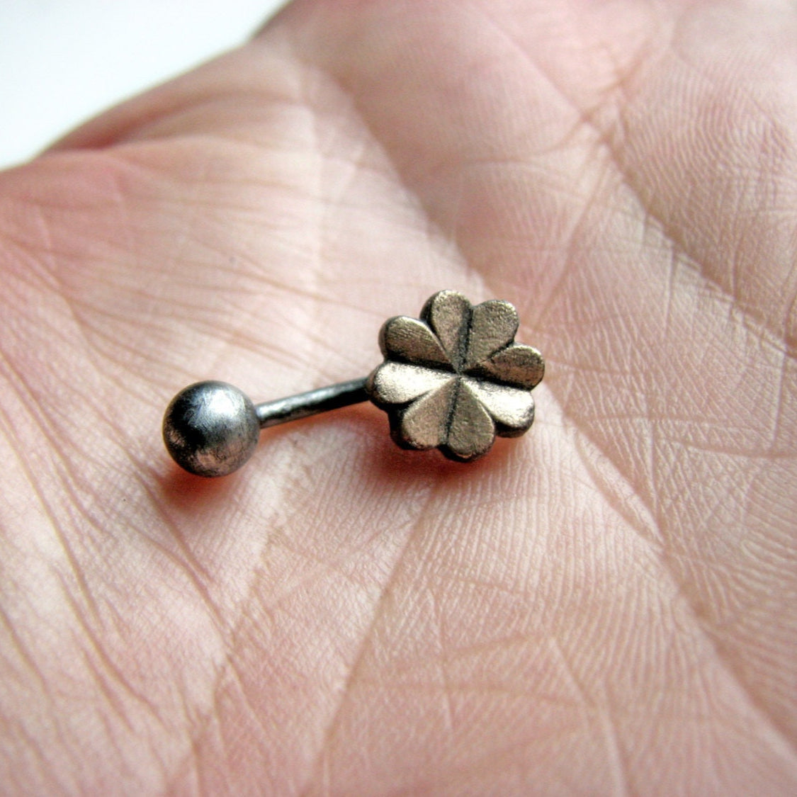 fyrklöver navel piercing smycke