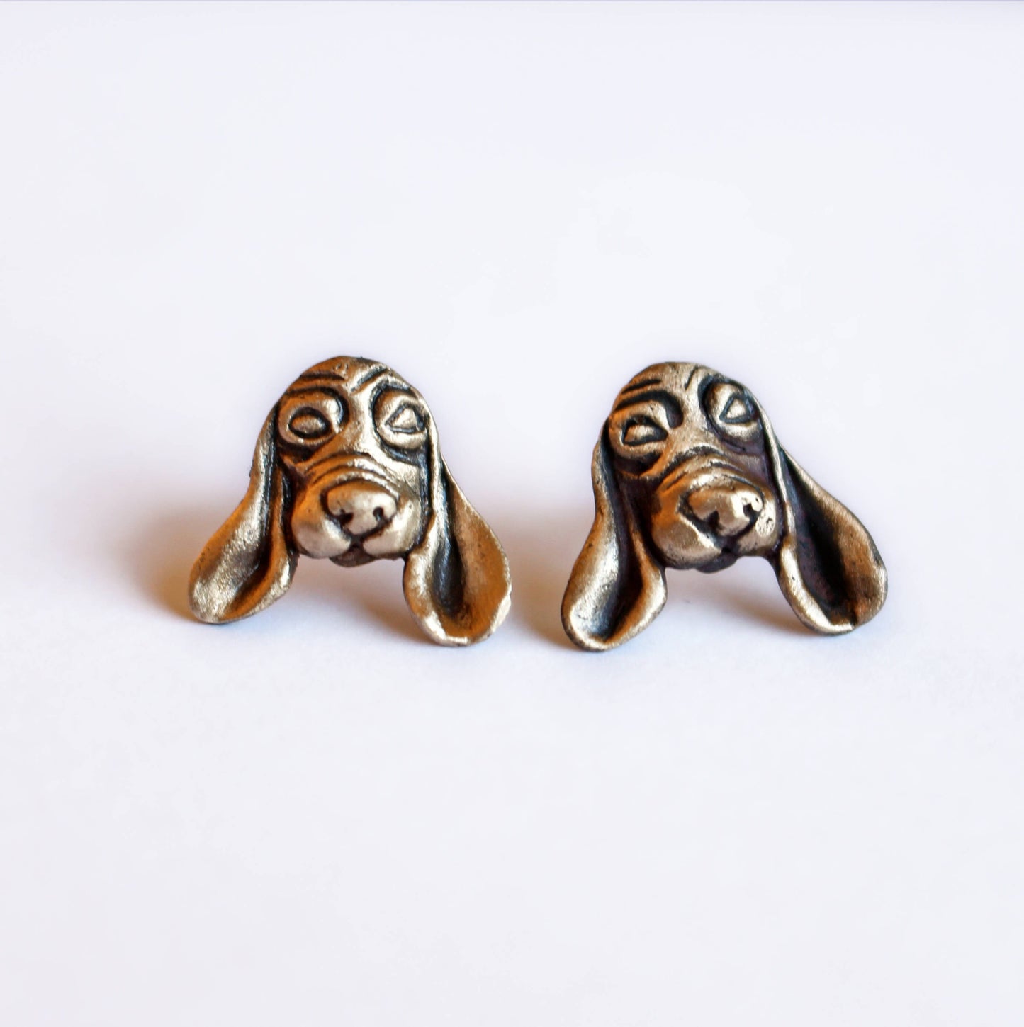 Specialtillverkade bronsörhängen för hundar – din hund i miniatyr