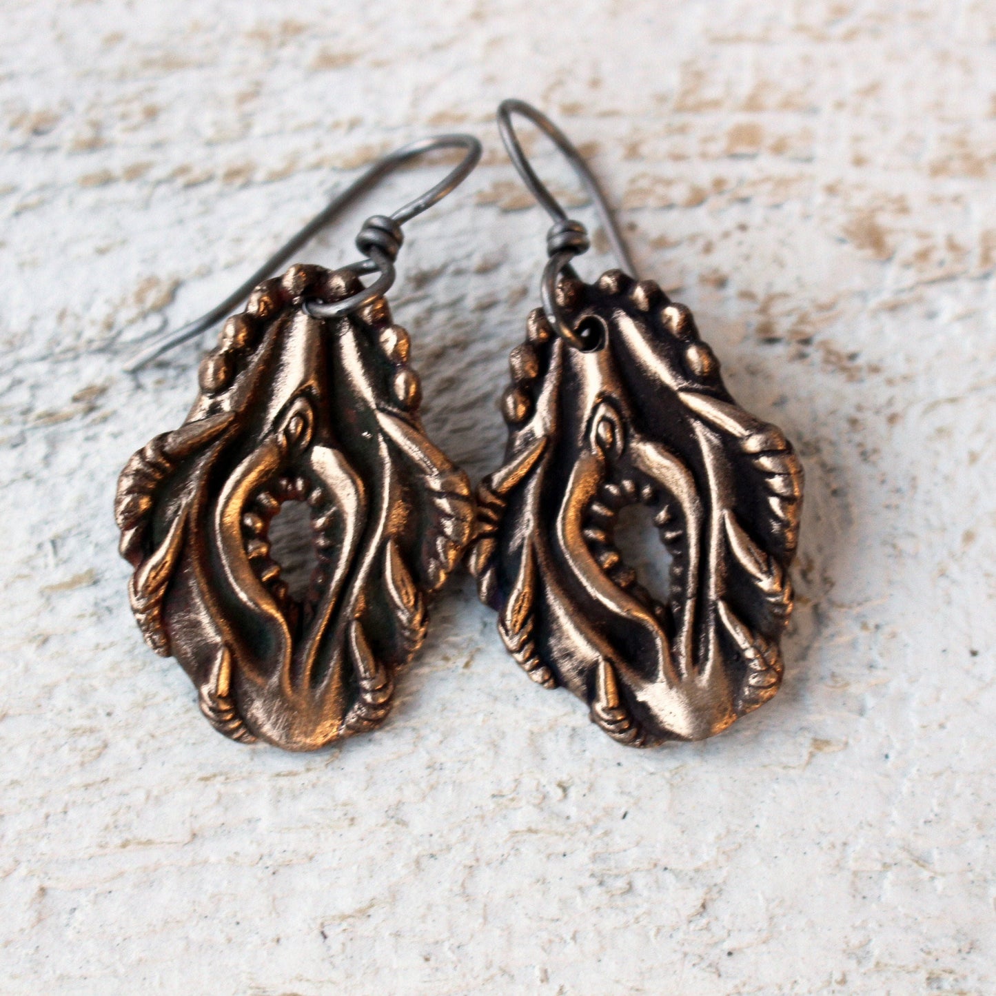 pussy art feminist sign vaginadentata earrings