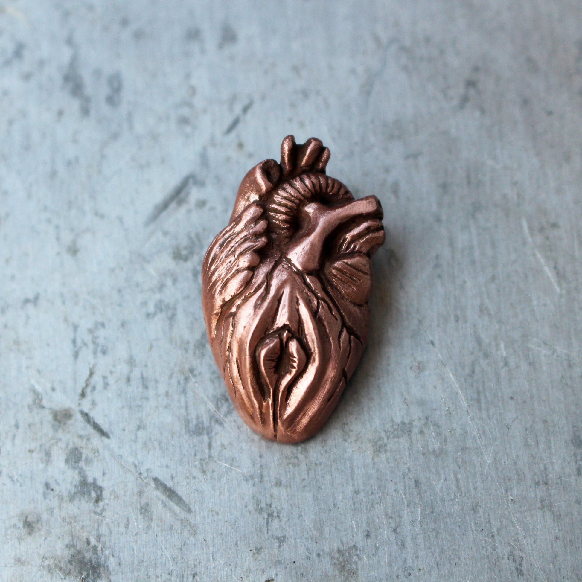 fitt hjärta smycke feminist halsband