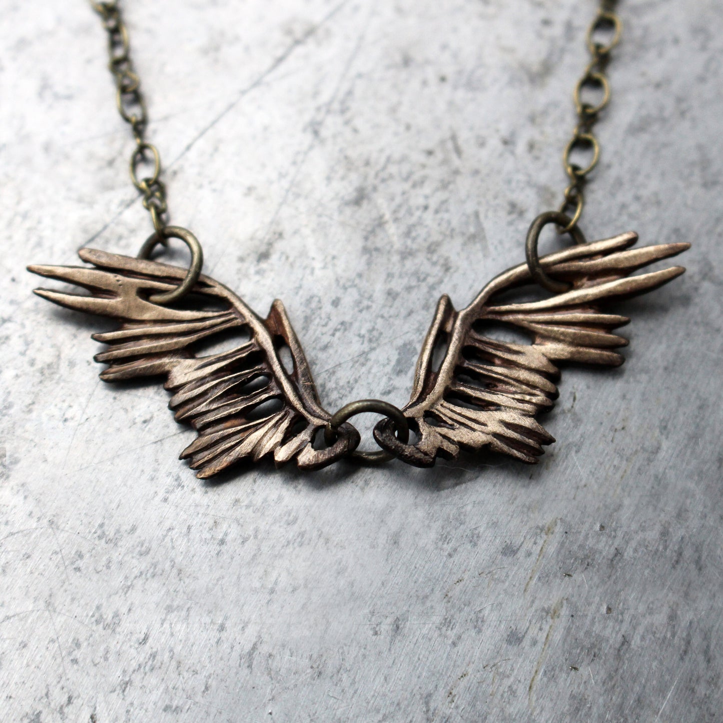 Skeleton wing halsband