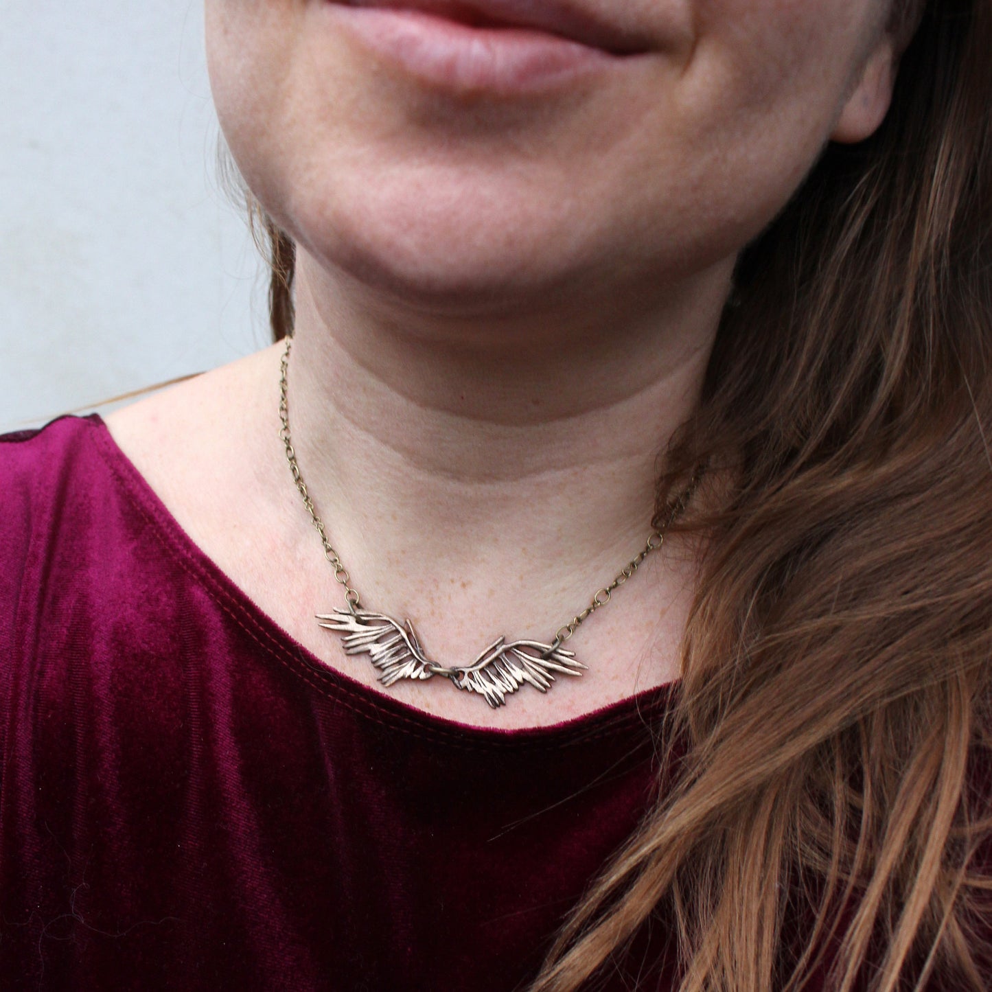 Skeleton wing halsband