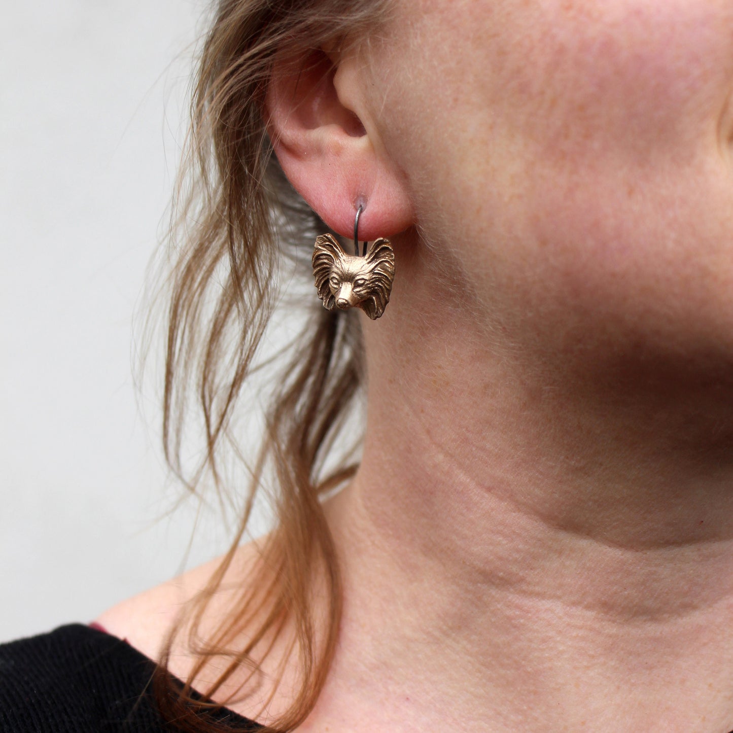 Specialtillverkade bronsörhängen för hundar – din hund i miniatyr