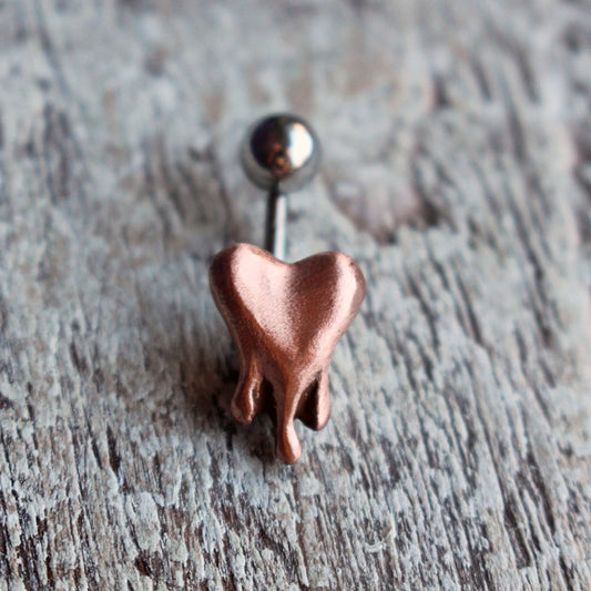 Bleeding heart navel smycke