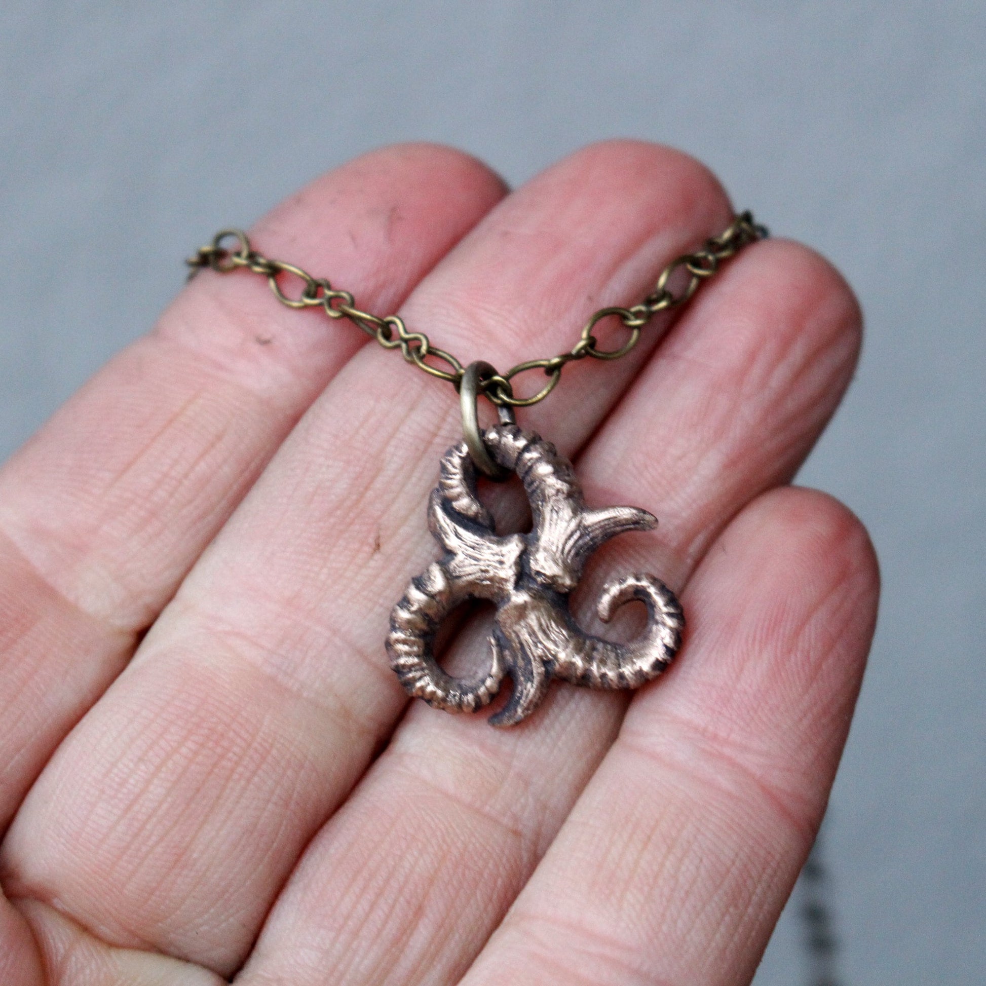 triskelion, triskele handgjort bdsm halsband i brons