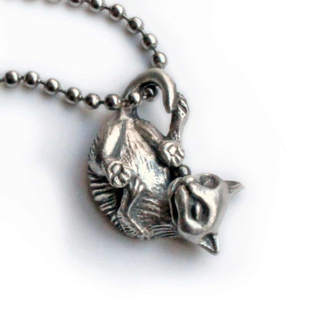 Lekande katt halsband
