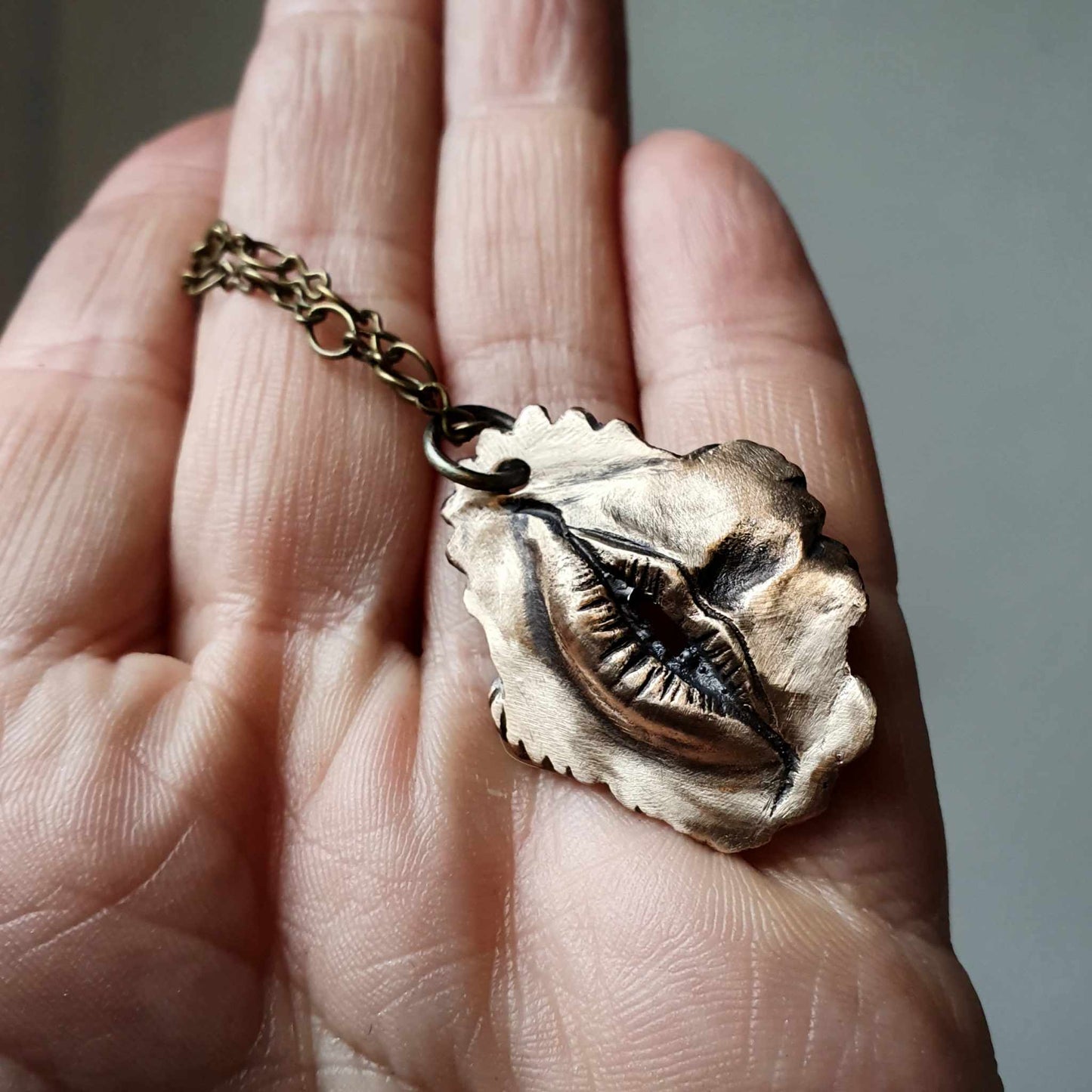 Vagina dentata halsband
