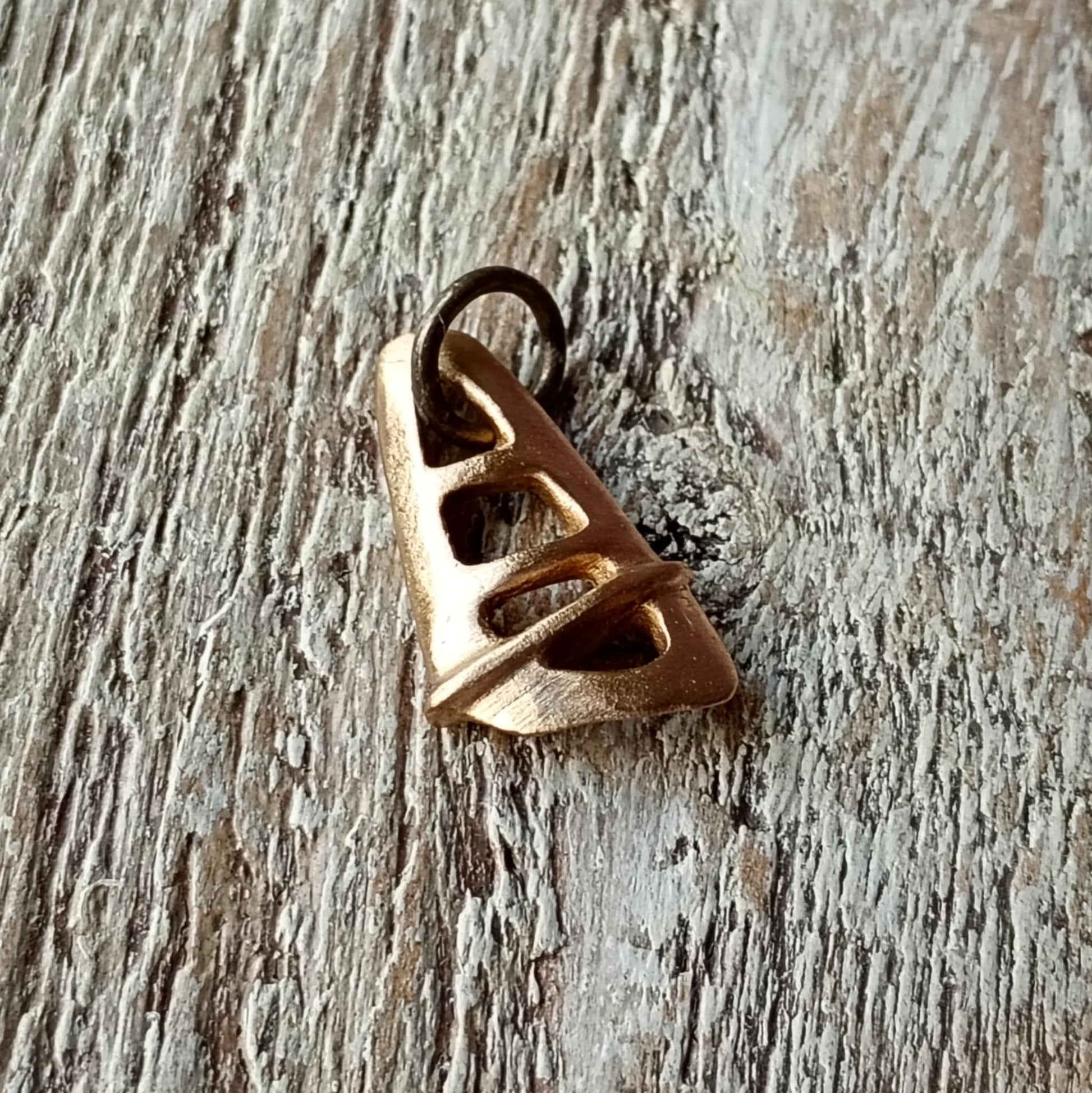 brons vindsurfing sail charm