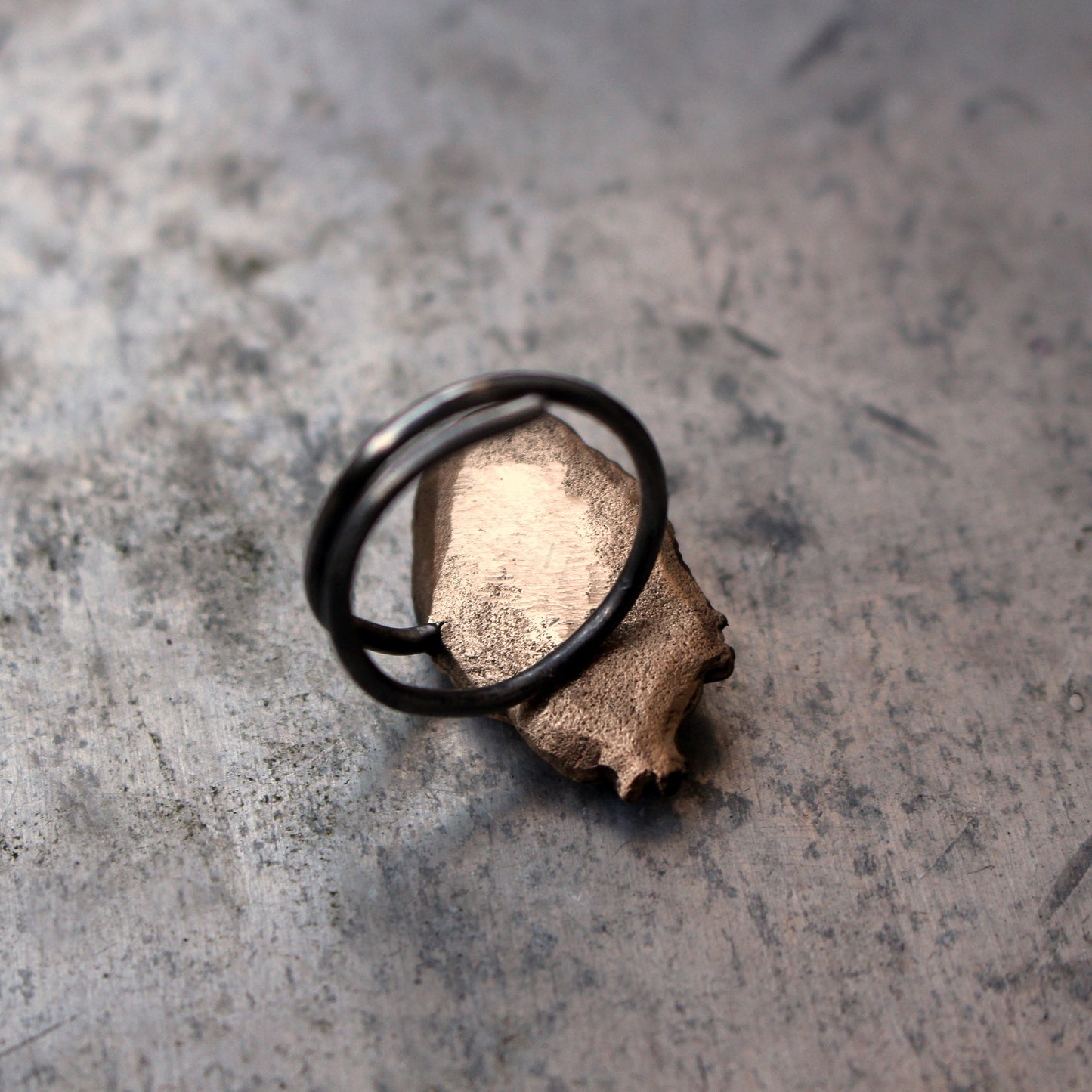 baksida bundet hjärta ring