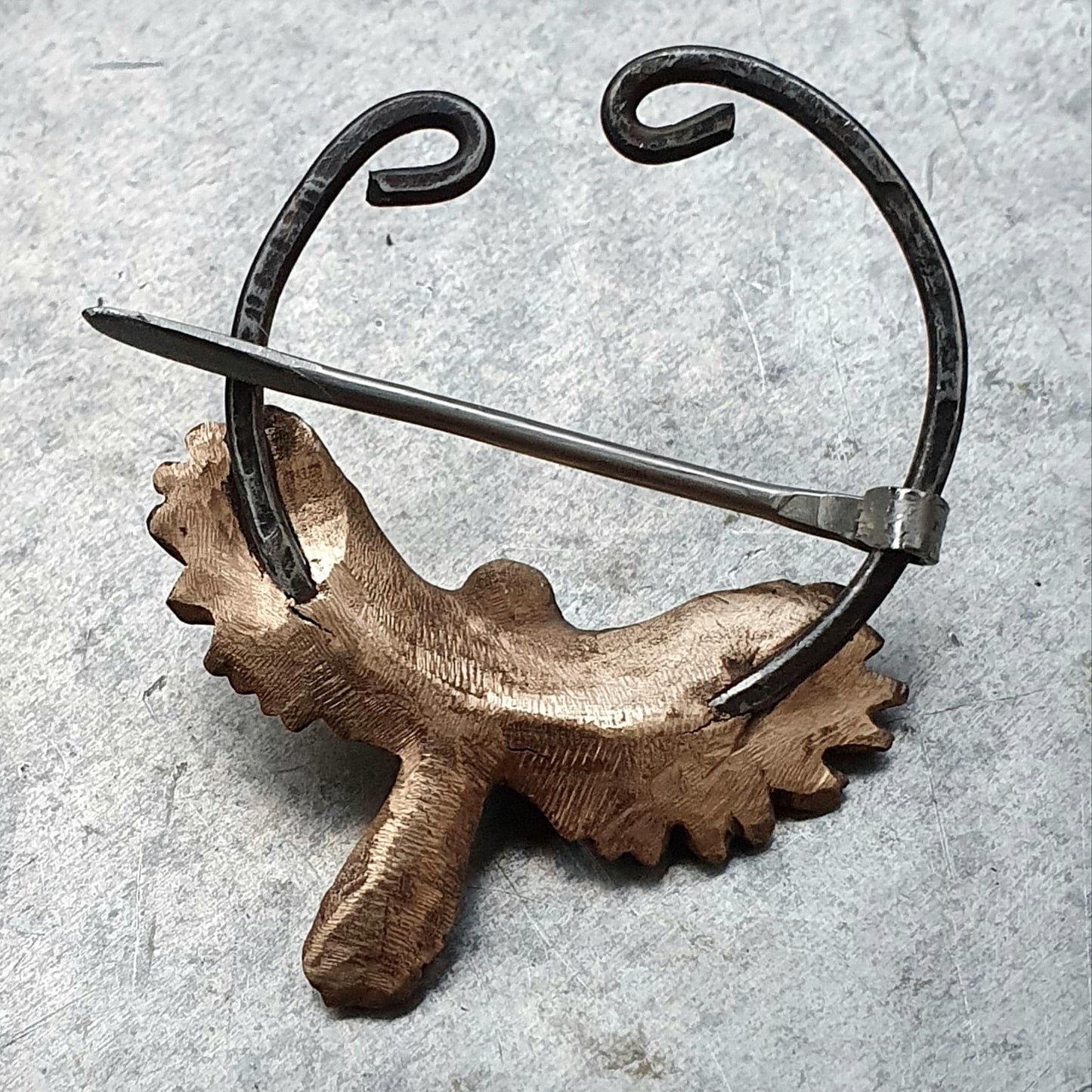 baksida fågelbrosch