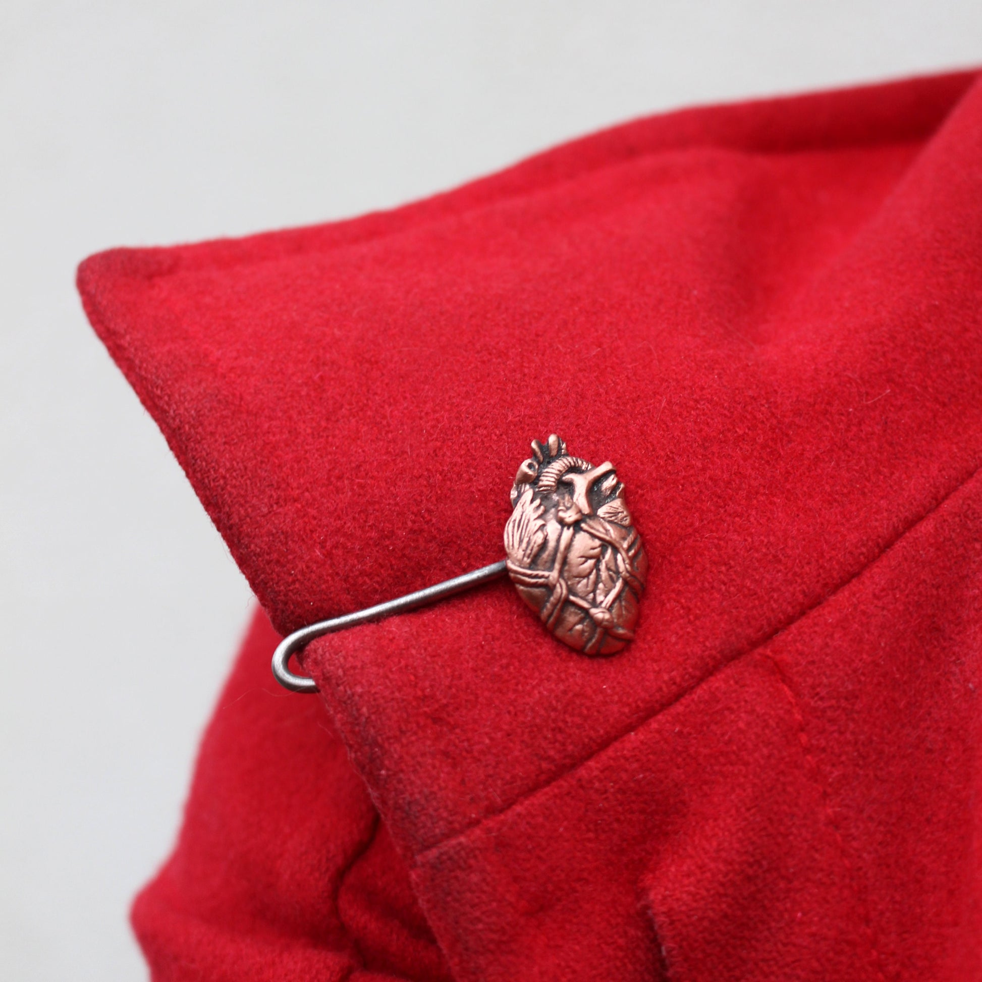 bound heart tie clip