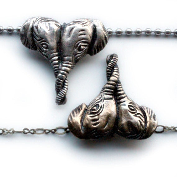 elefanthalsband ett i sterling silver och ett i brons