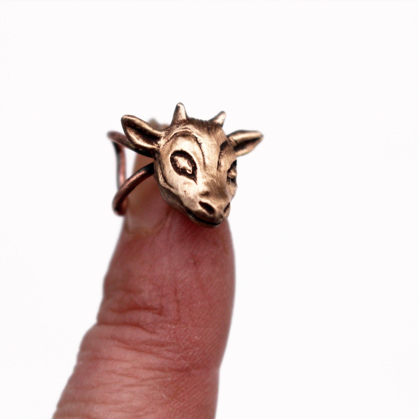 get huvud earcuff i brons