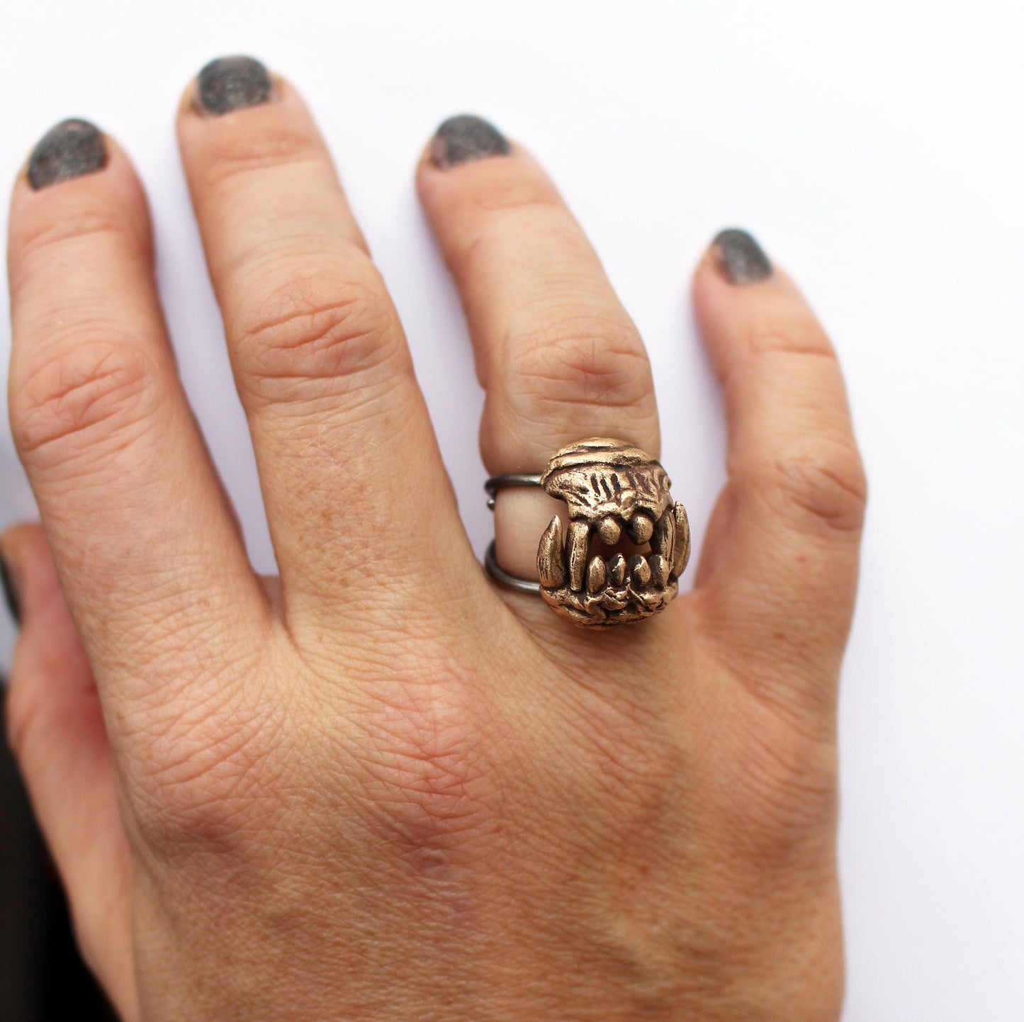 ROAR RING, beast jaws