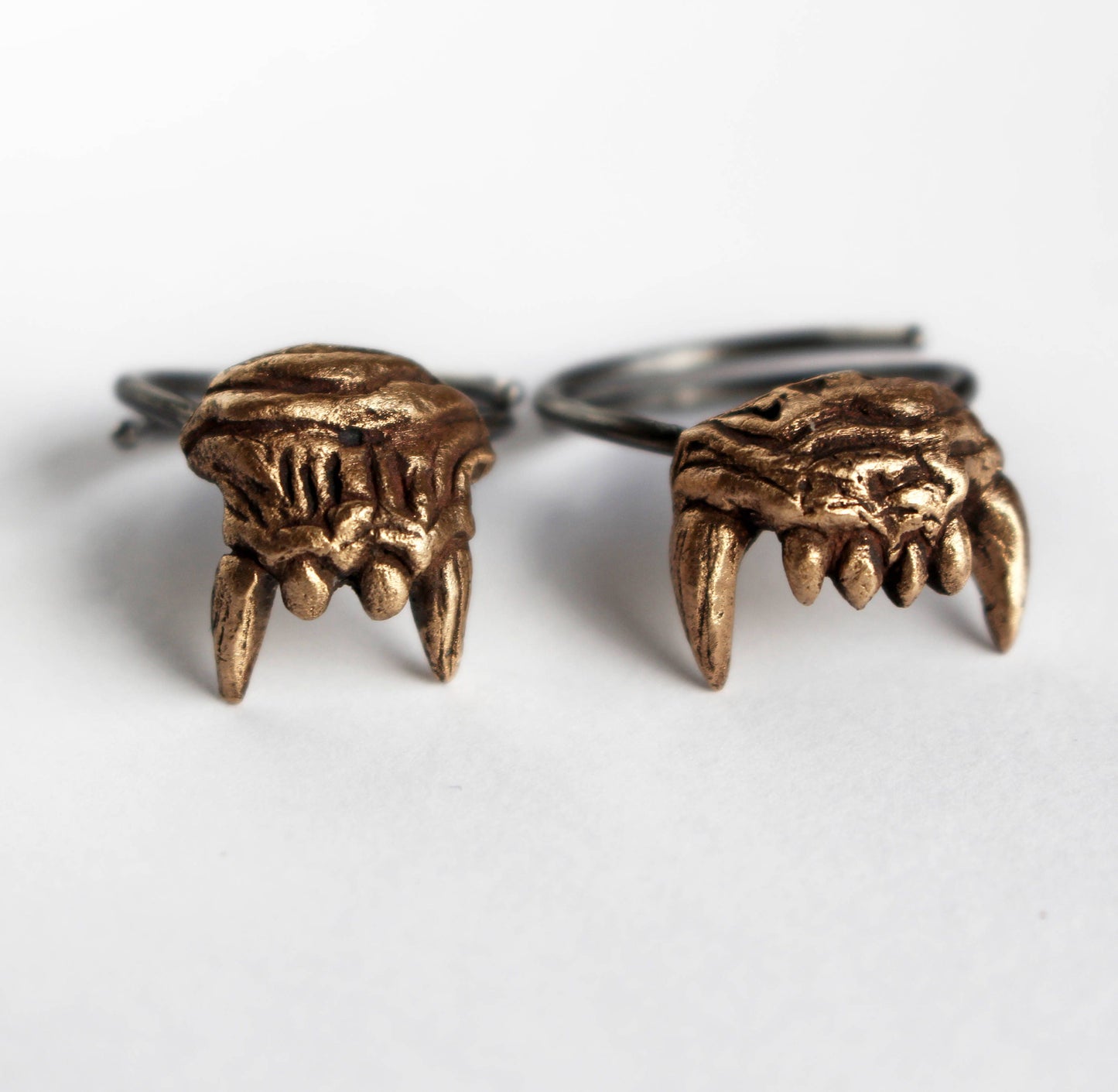 ROAR RING, beast jaws