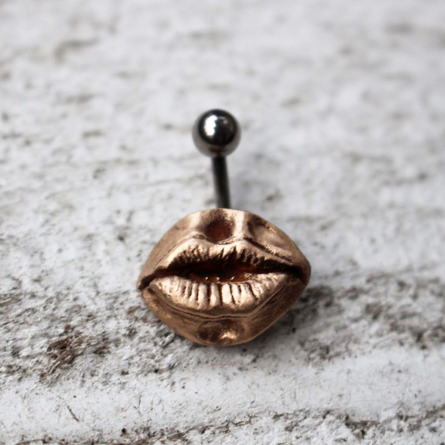 kisses belly ring piercing jewelry