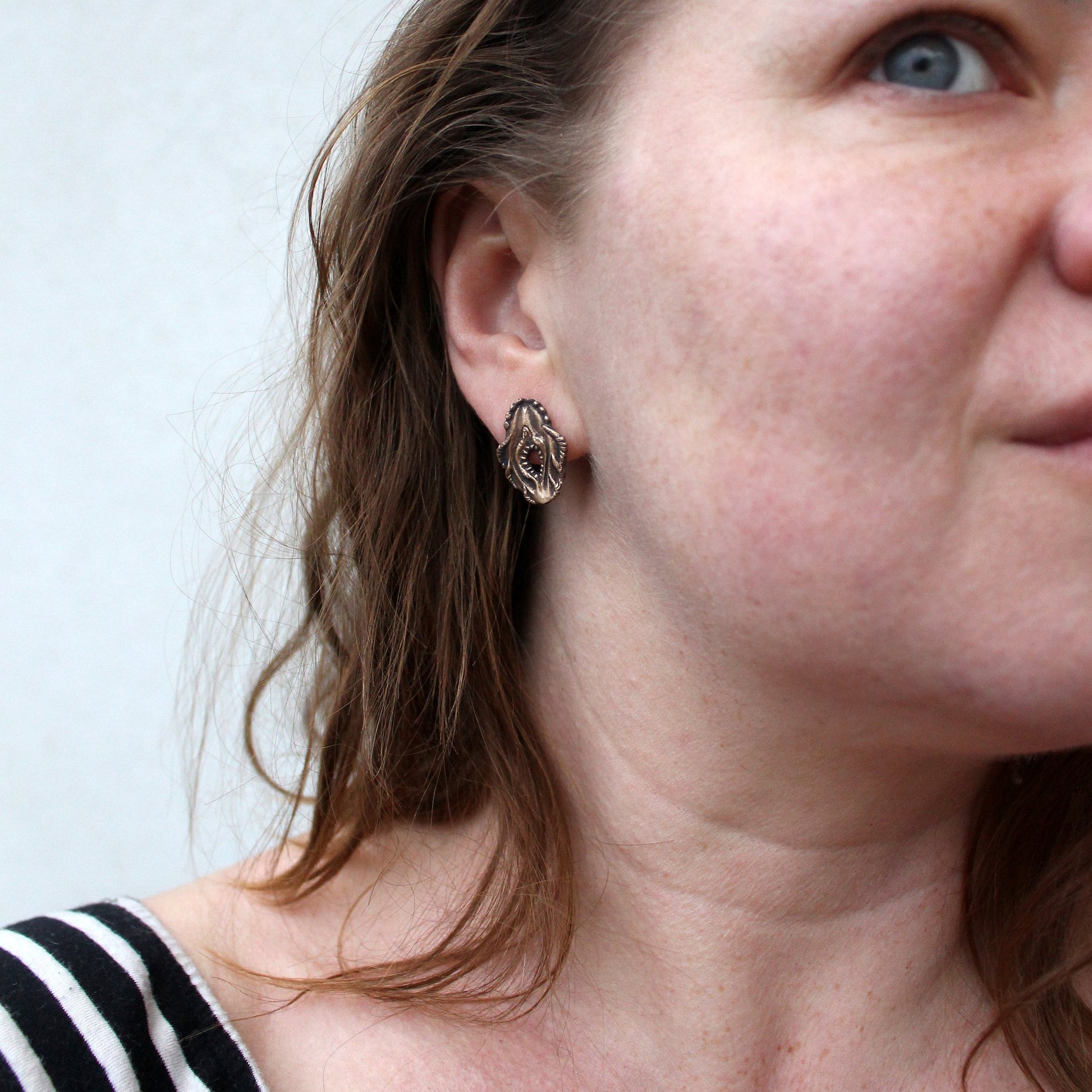 vagina dentata post earrings in bronze with titanium posts